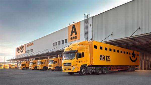 韵达快递小哥拾金不寐